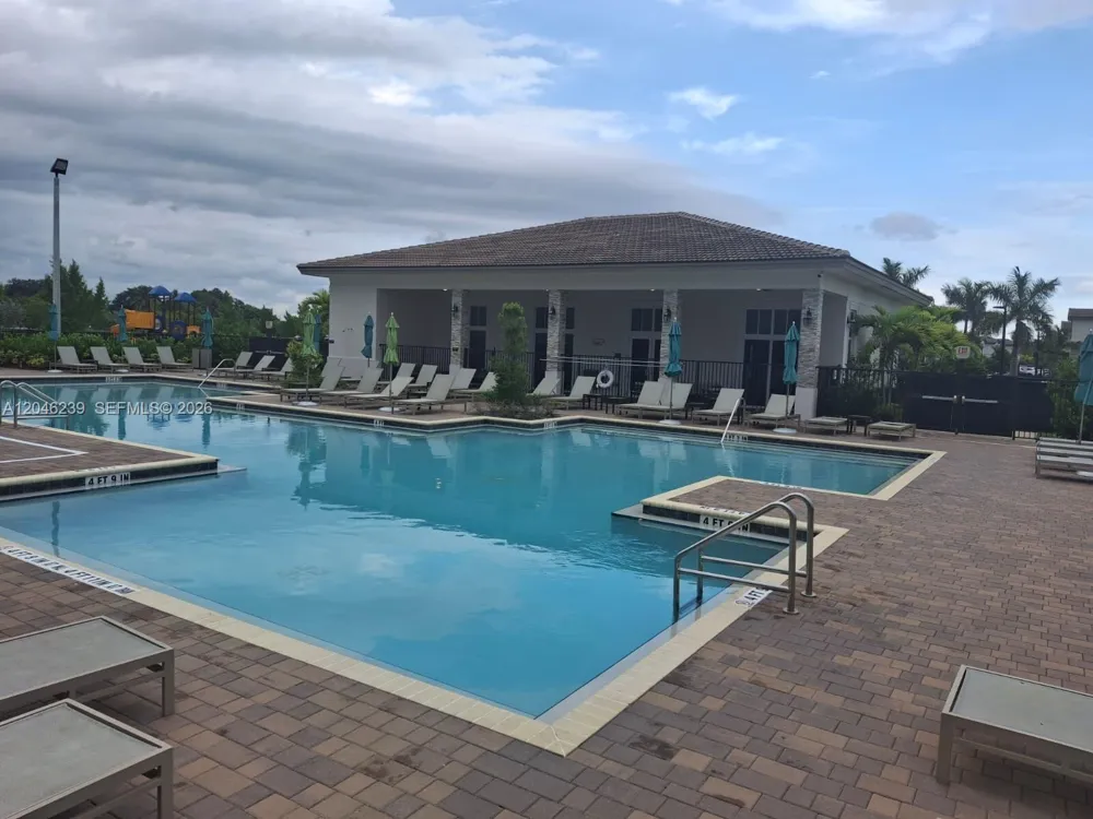 2439 NW 131st Cir Miami, FL 33167