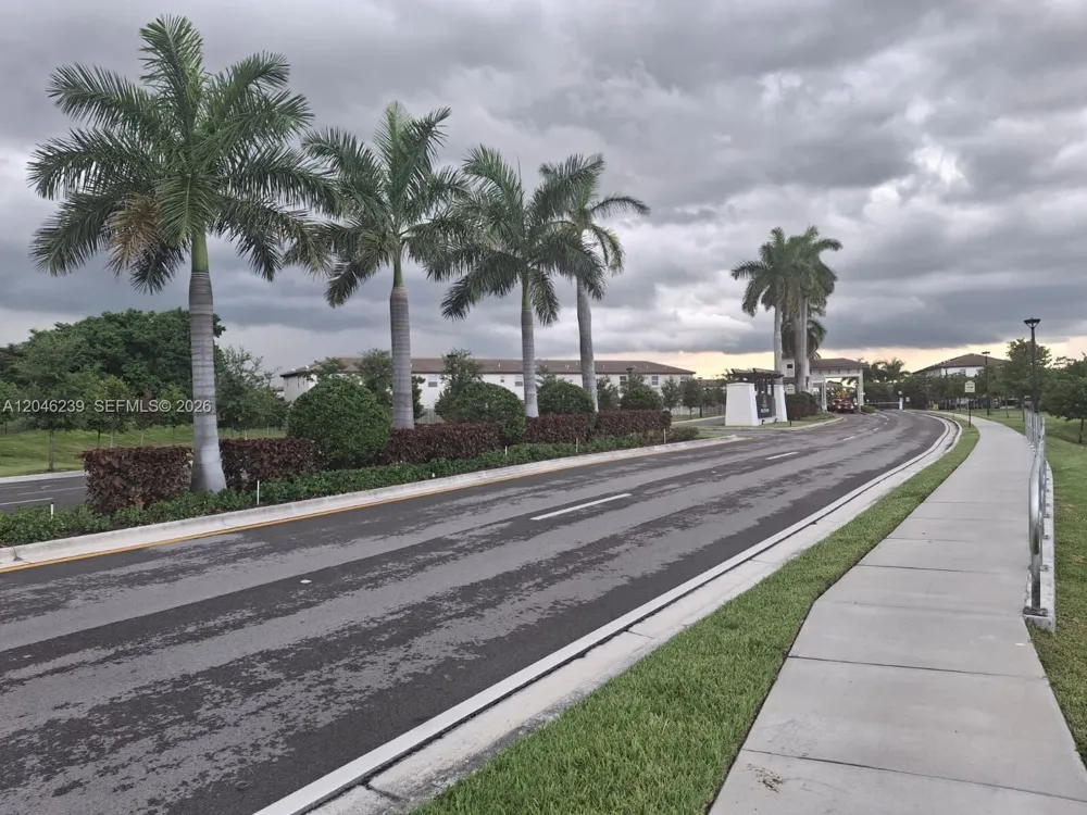 2439 NW 131st Cir Miami, FL 33167