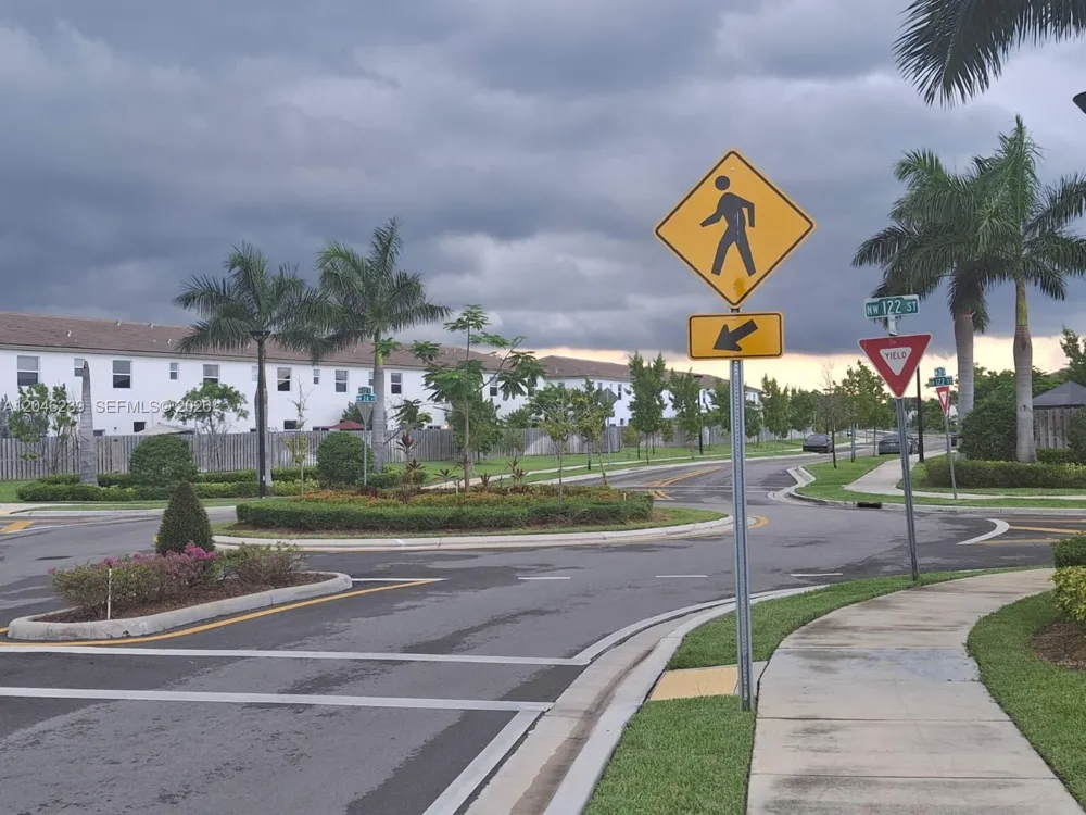 2439 NW 131st Cir Miami, FL 33167