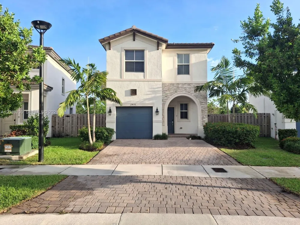 2439 NW 131st Cir Miami, FL 33167