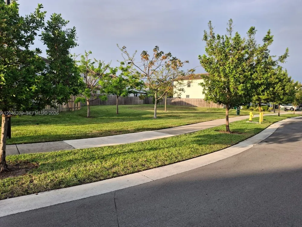 2439 NW 131st Cir Miami, FL 33167