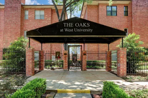 4041 Law Street #512