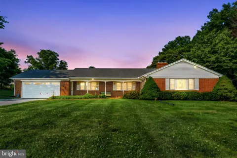 5049 BRADDOCK ROAD