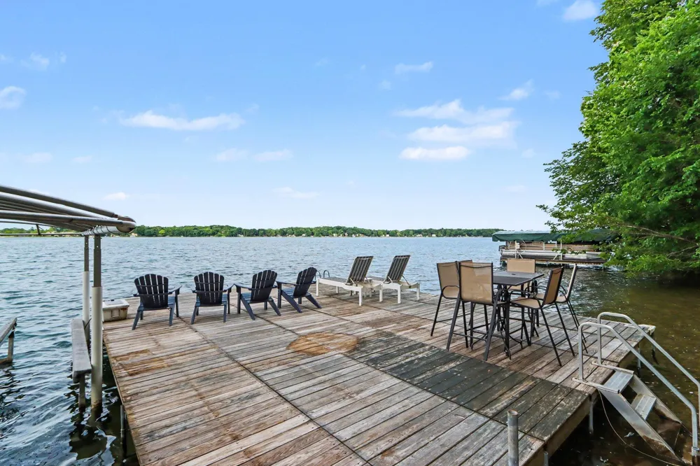 4630 E Gull Lake Drive Hickory Corners, MI 49060