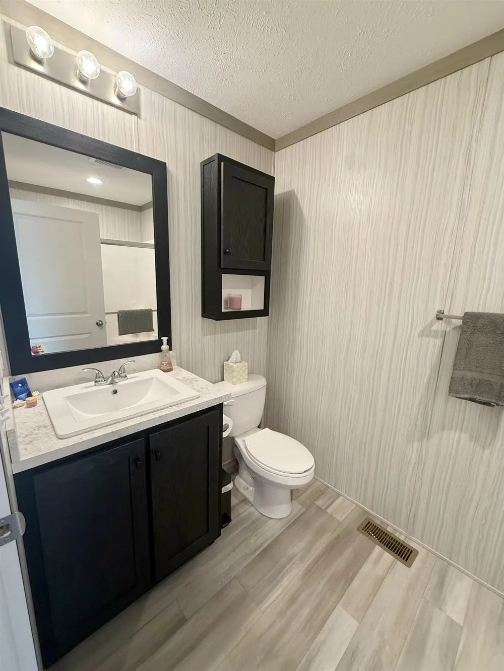 1178 Ironstone Drive Union Charter Township, MI 48858