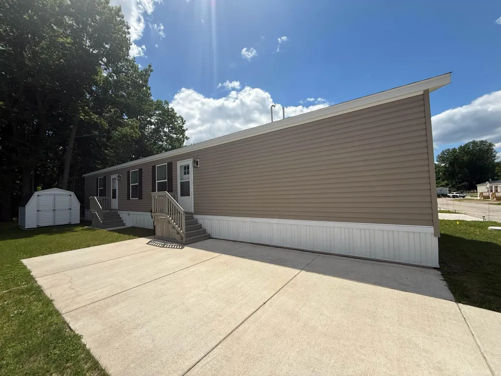 1178 Ironstone Drive Union Charter Township, MI 48858