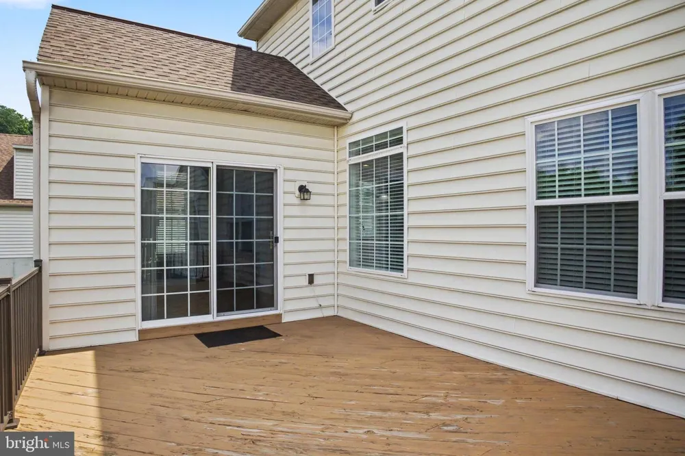 8 ARROWHEAD DRIVE Elizabethtown, PA 17022