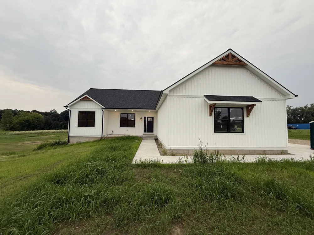 1350 Riggle Road Saranac, MI 48881
