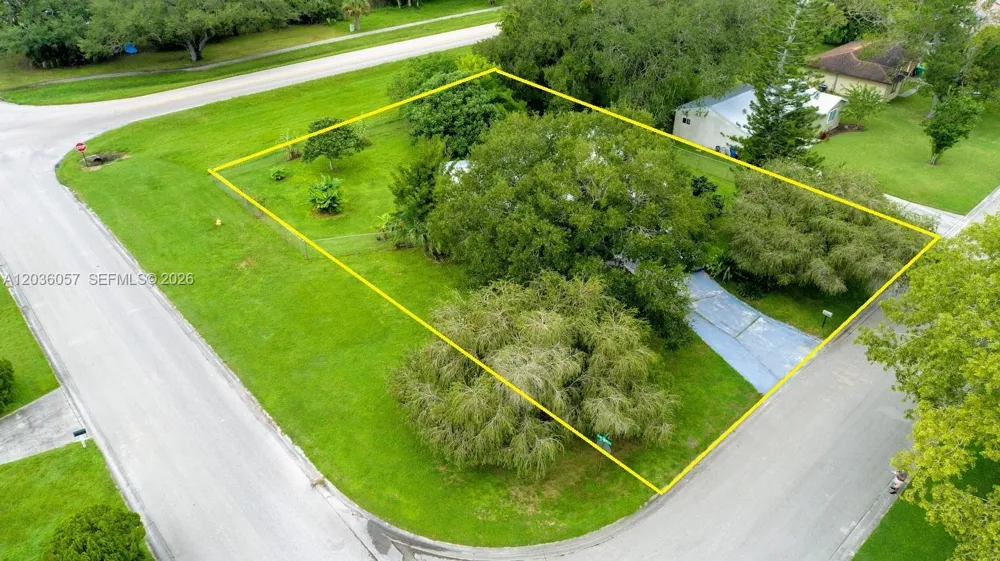 4001 Bishop Circle La Belle, FL 33935