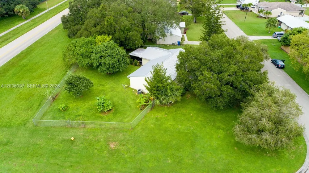 4001 Bishop Circle La Belle, FL 33935