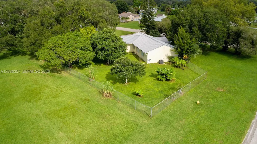 4001 Bishop Circle La Belle, FL 33935