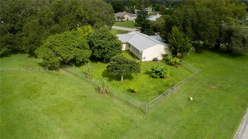 4001 Bishop Circle La Belle, FL 33935