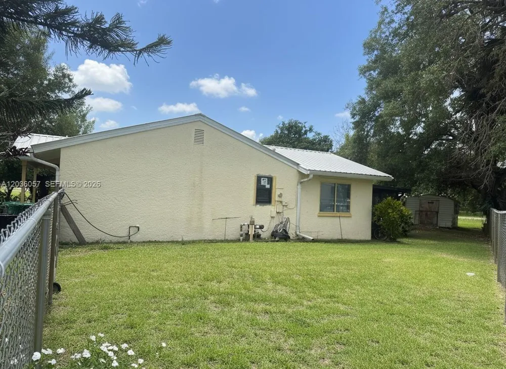 4001 Bishop Circle La Belle, FL 33935