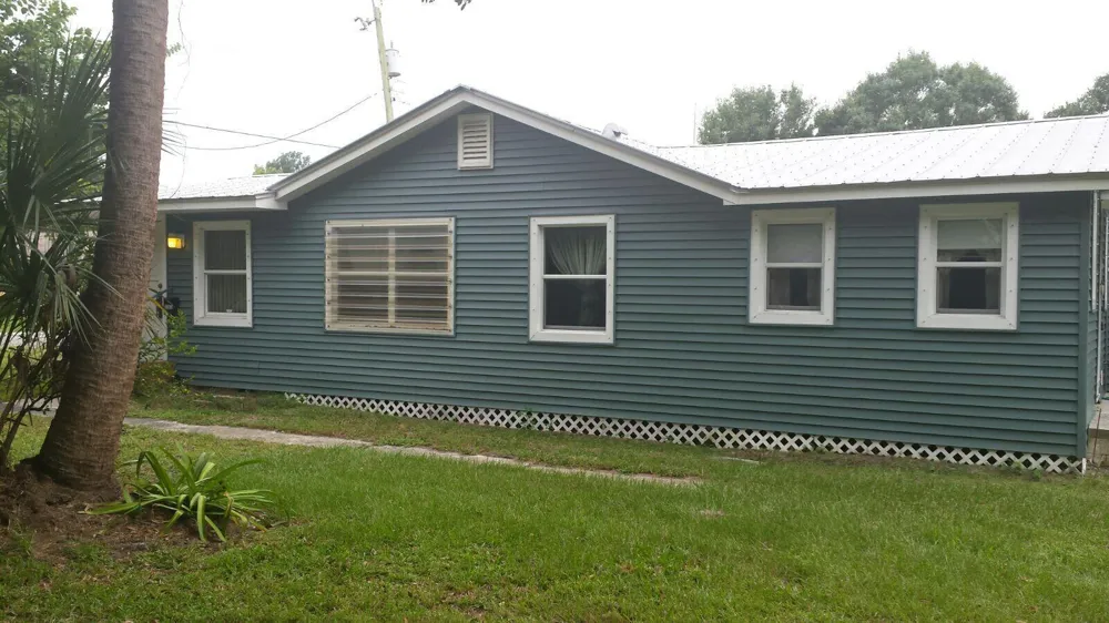 2107 S 34th Street Fort Pierce, FL 34947