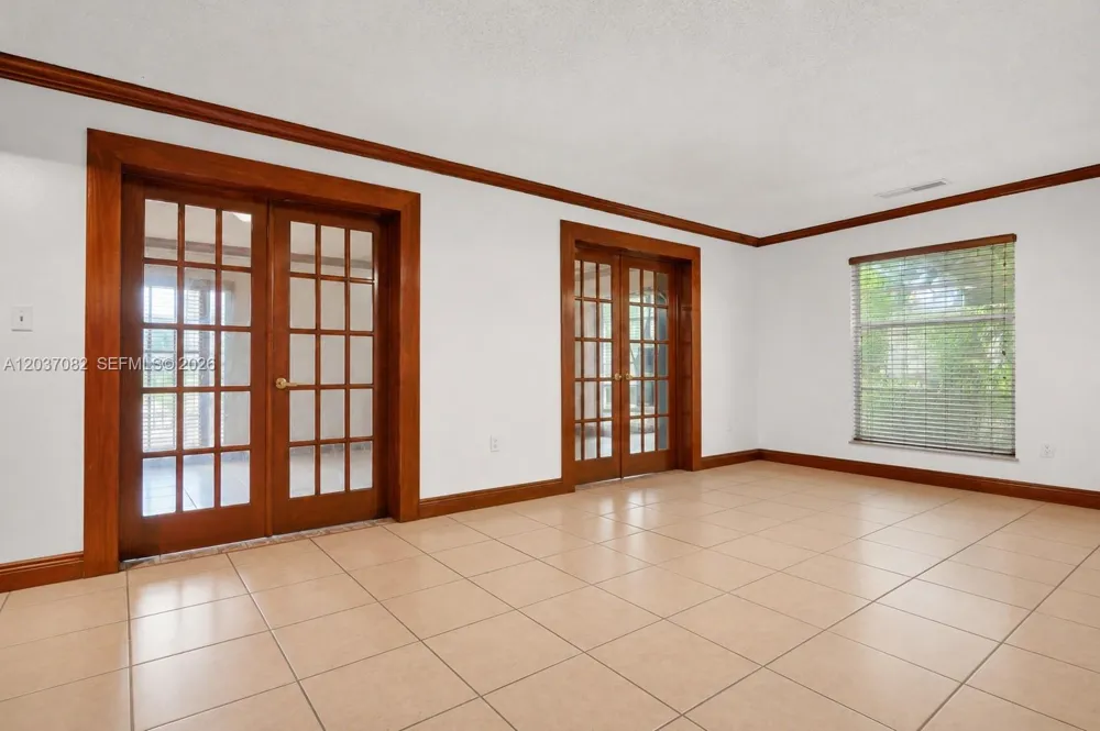 300 SW 123rd Ave Miami, FL 33184