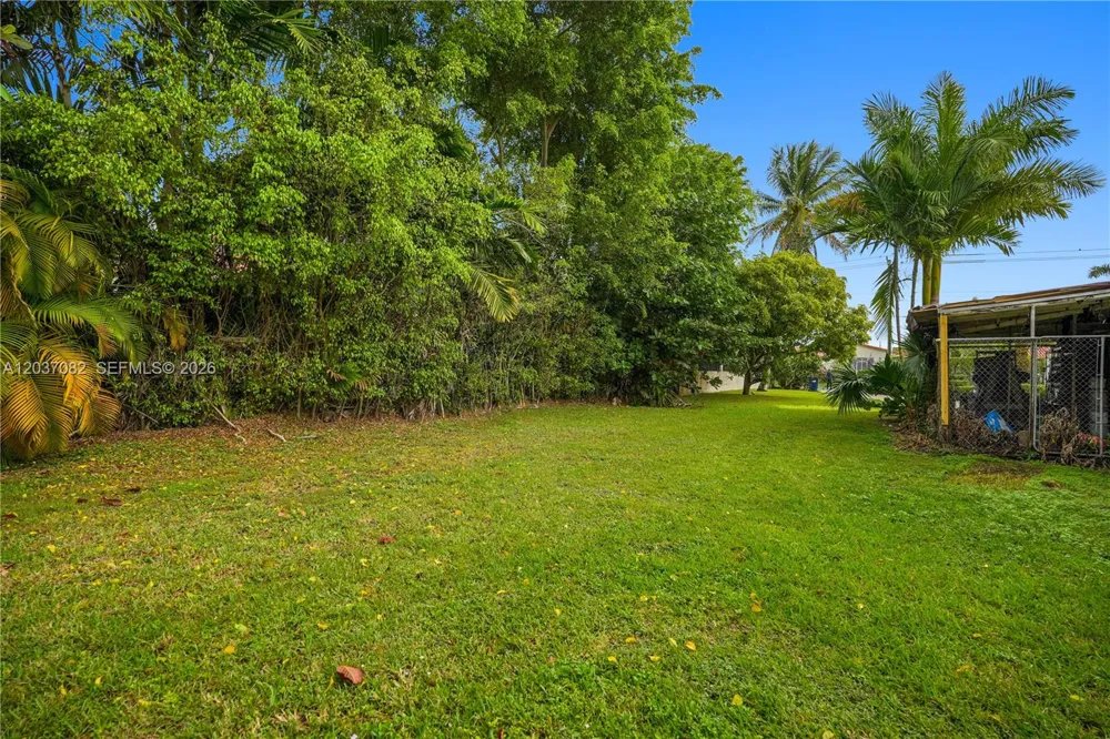 300 SW 123rd Ave Miami, FL 33184
