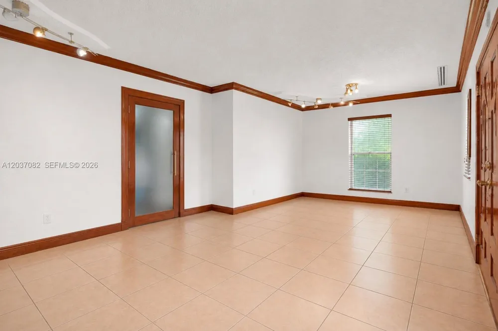 300 SW 123rd Ave Miami, FL 33184