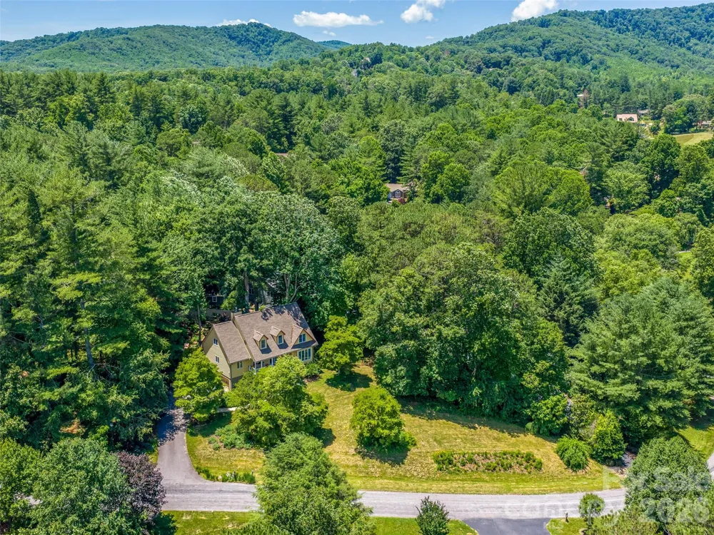22 Meadow Brook Drive Fletcher, NC 28732
