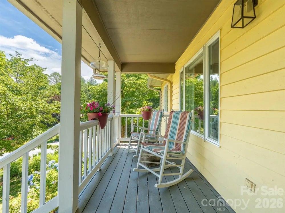 22 Meadow Brook Drive Fletcher, NC 28732