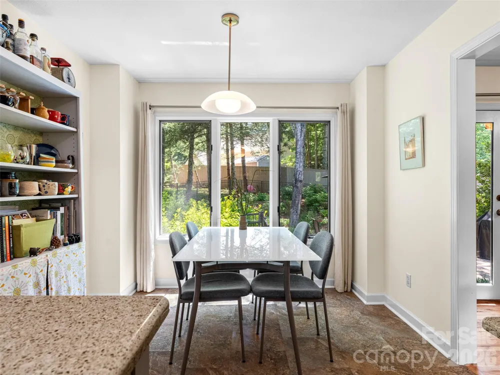 22 Meadow Brook Drive Fletcher, NC 28732