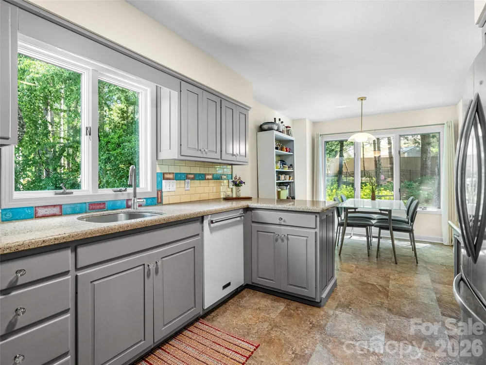 22 Meadow Brook Drive Fletcher, NC 28732