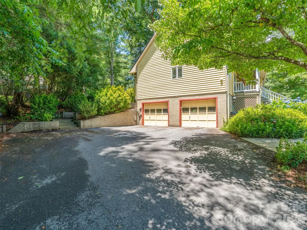 22 Meadow Brook Drive Fletcher, NC 28732