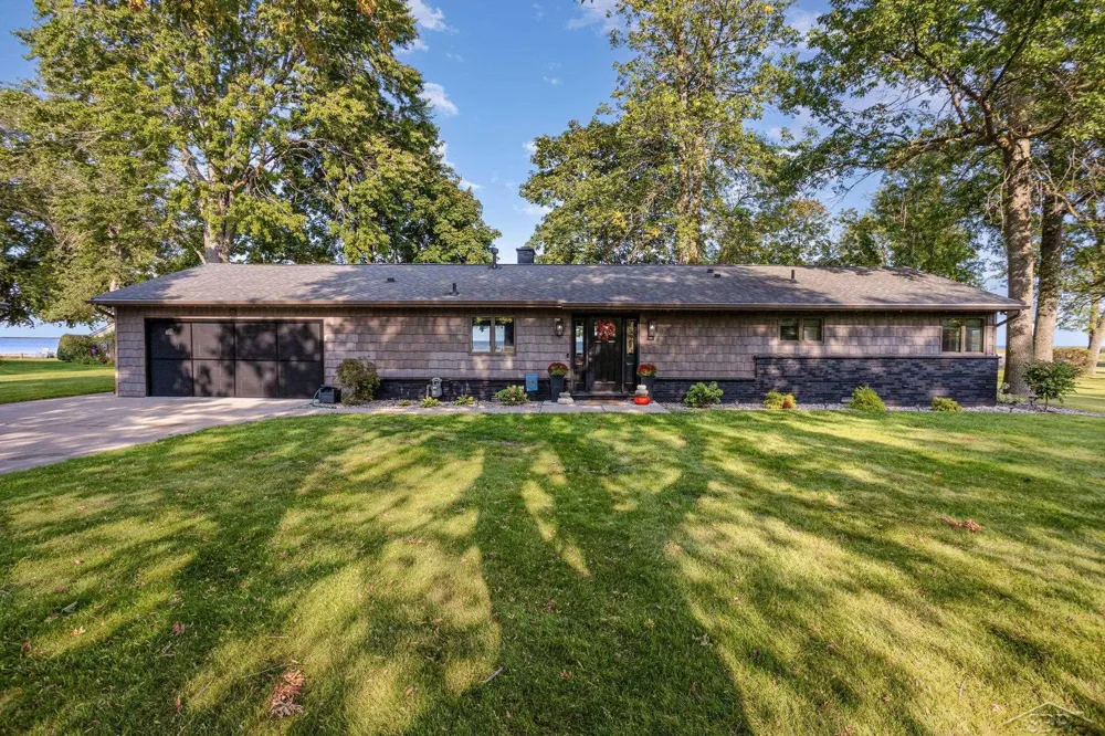 44 Linwood Beach Road Fraser Township, MI 48634