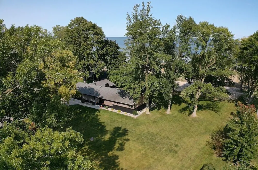 44 Linwood Beach Road Fraser Township, MI 48634
