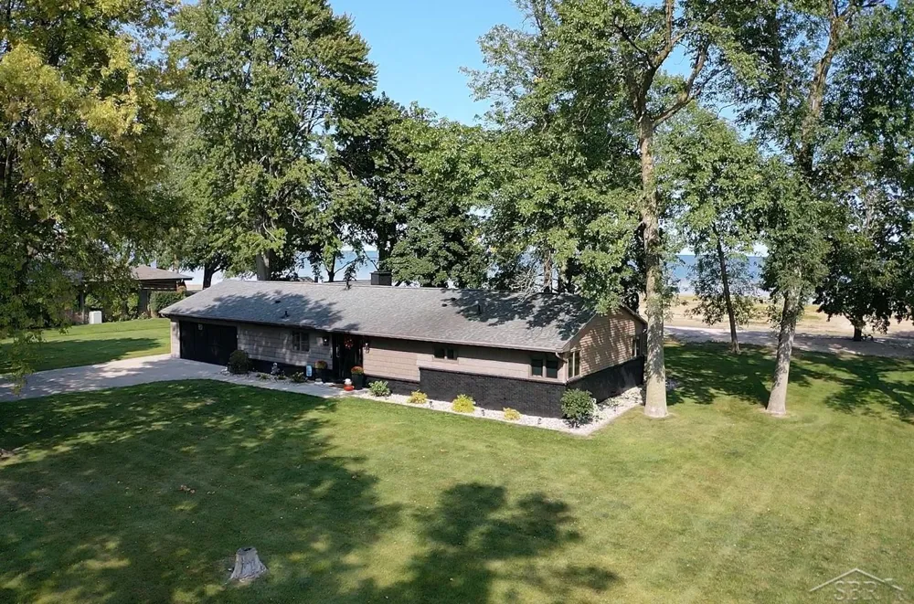 44 Linwood Beach Road Fraser Township, MI 48634