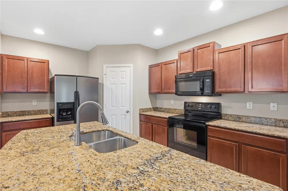 4715 CHATTERTON WAY Riverview, FL 33578