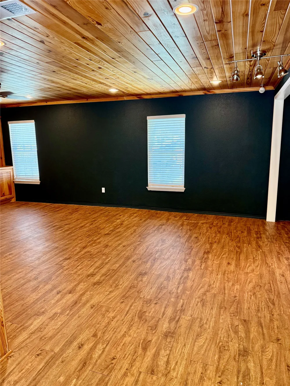 9217 Indian Trail Rio Vista, TX 76093