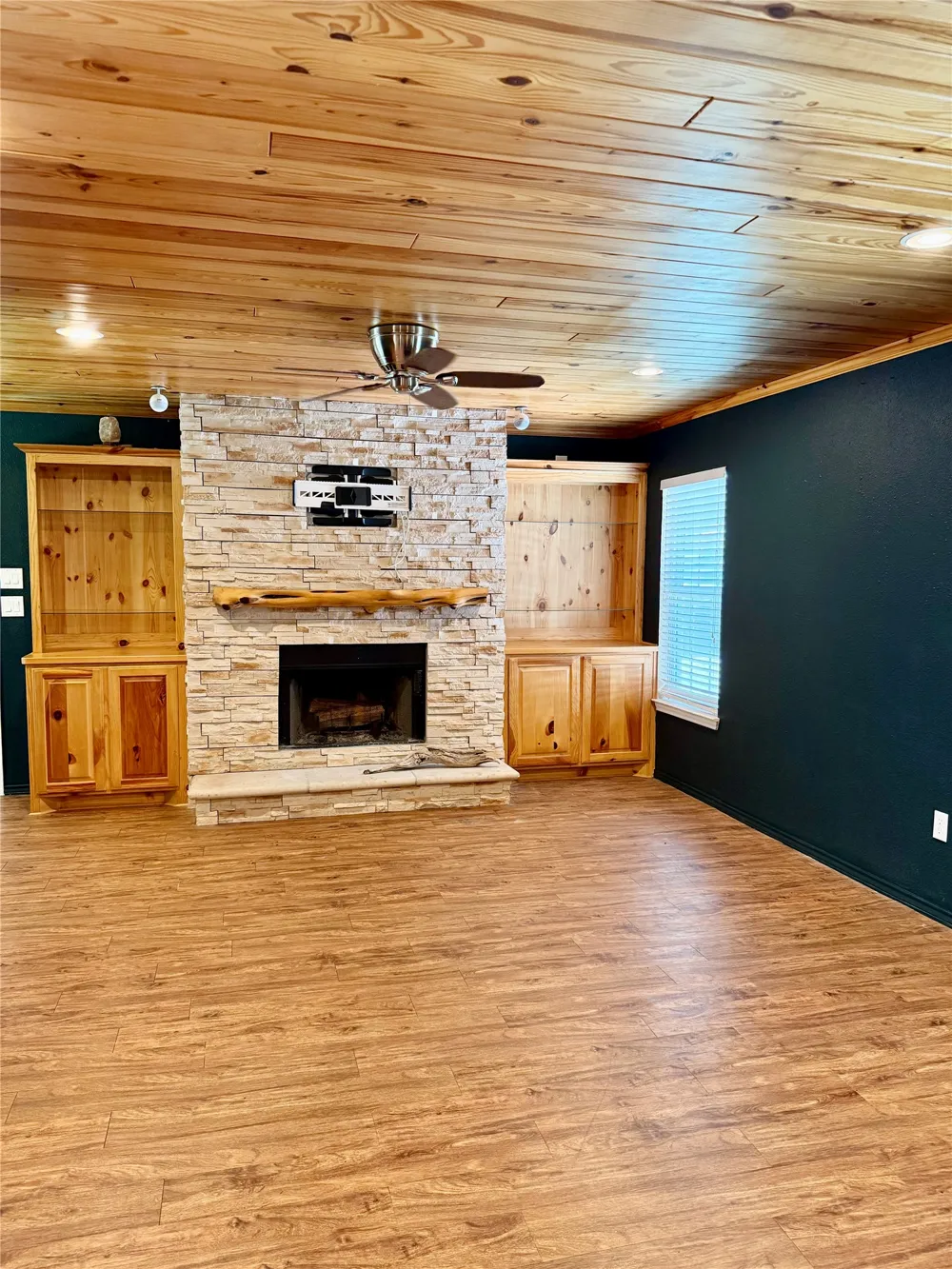 9217 Indian Trail Rio Vista, TX 76093