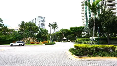 1111 Crandon Blvd #B705