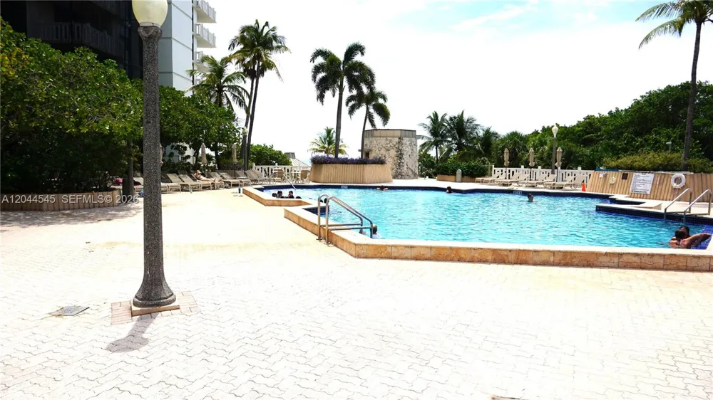 1111 Crandon Blvd #B705 Key Biscayne, FL 33149