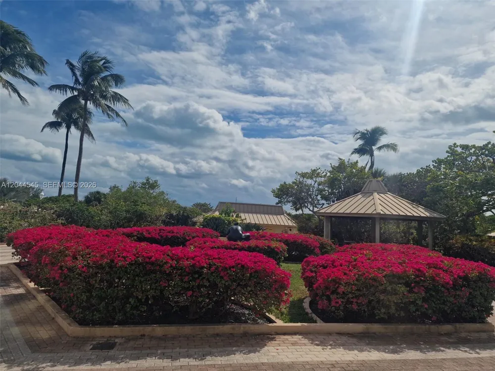 1111 Crandon Blvd #B705 Key Biscayne, FL 33149