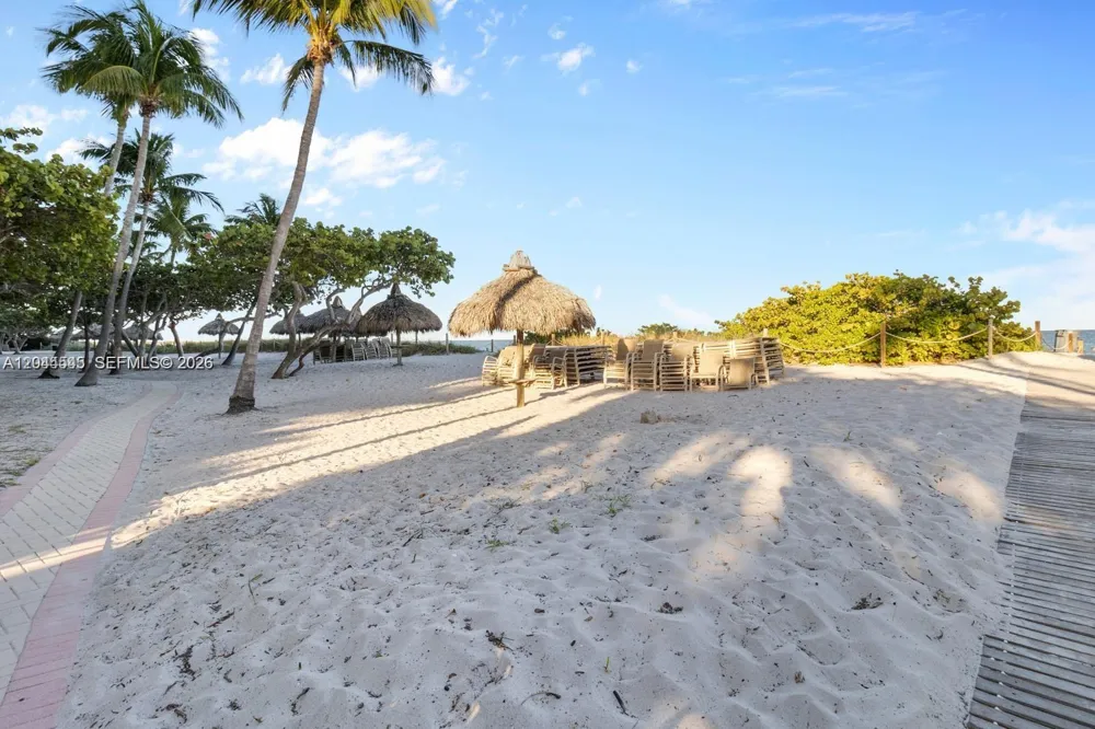 1111 Crandon Blvd #B705 Key Biscayne, FL 33149