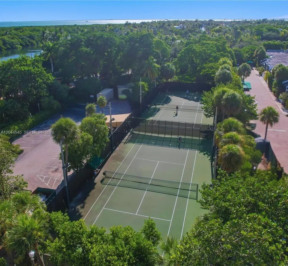 1111 Crandon Blvd #B705 Key Biscayne, FL 33149