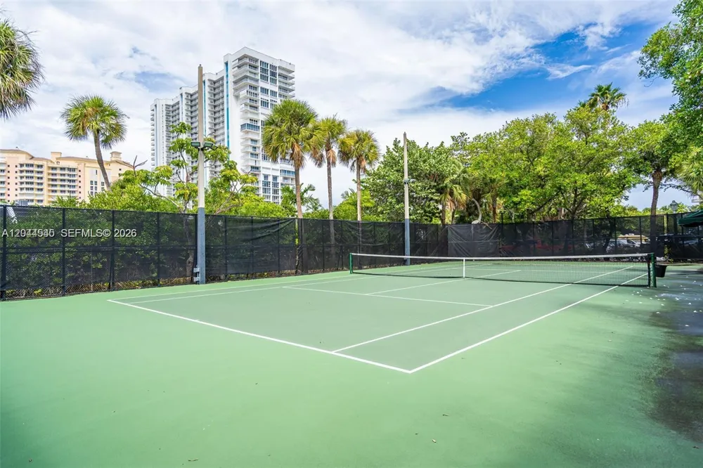 1111 Crandon Blvd #B705 Key Biscayne, FL 33149