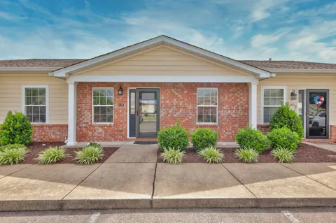 1040 Charlie Daniels Pkwy #164