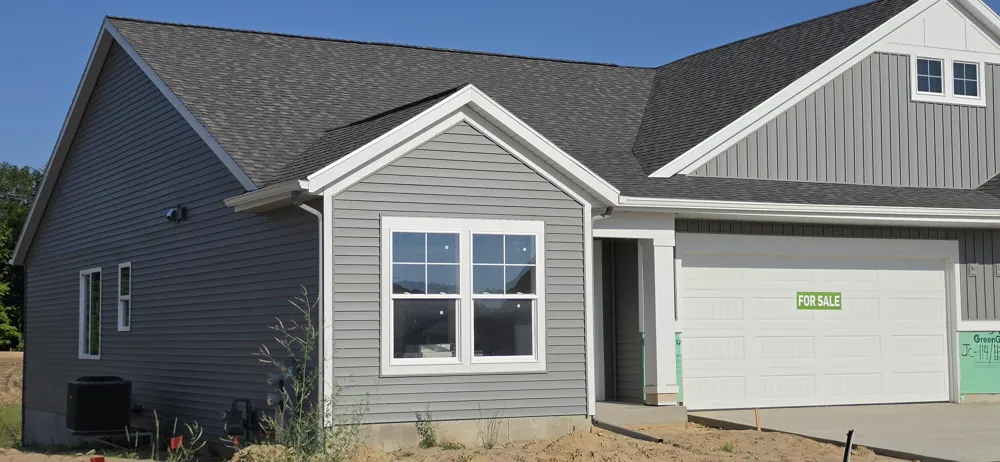 99 Fireside Drive SW #14 Walker City, MI 49534