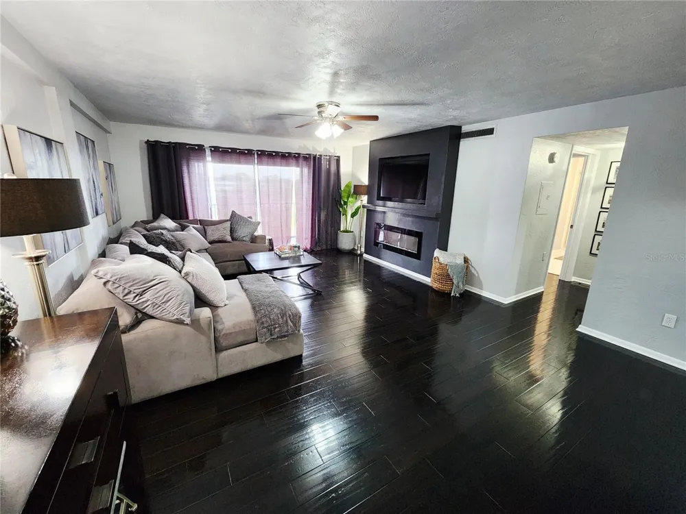 4651 1ST STREET NE #306 St Petersburg, FL 33702