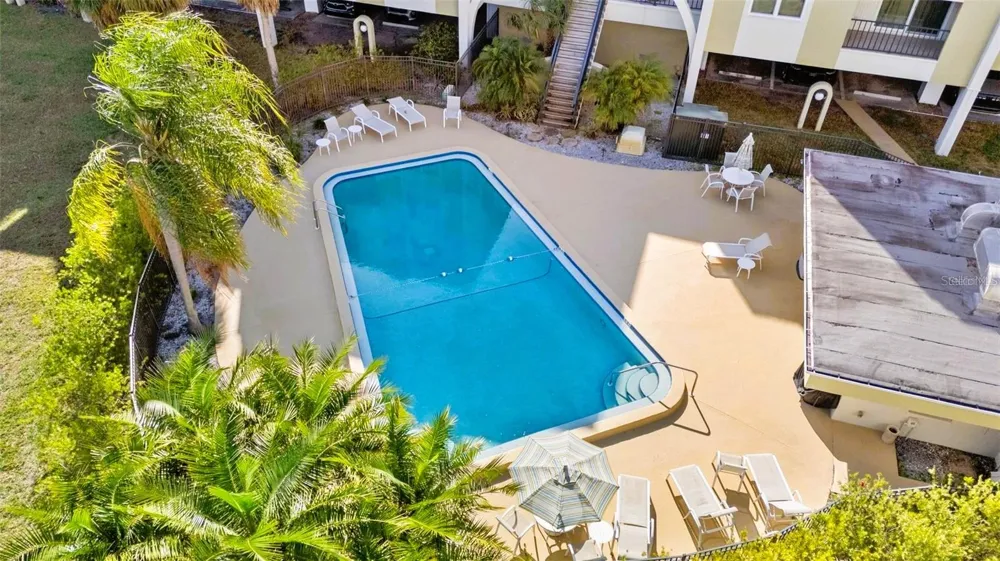 4651 1ST STREET NE #306 St Petersburg, FL 33702
