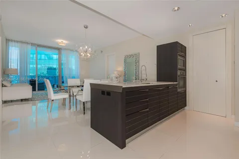 200 Biscayne Boulevard Way #5109
