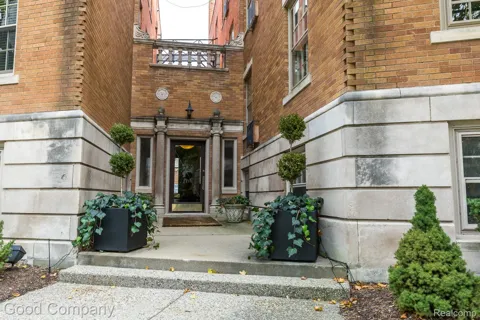 327 Southfield Road ##3BS