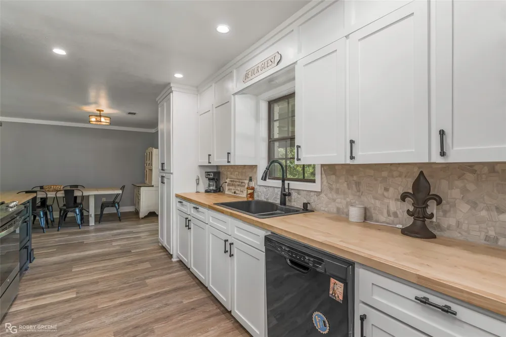 1426 Caney Lake Road Minden, LA 71055