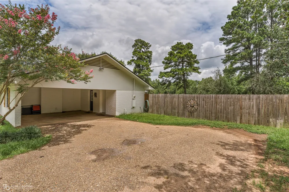 1426 Caney Lake Road Minden, LA 71055