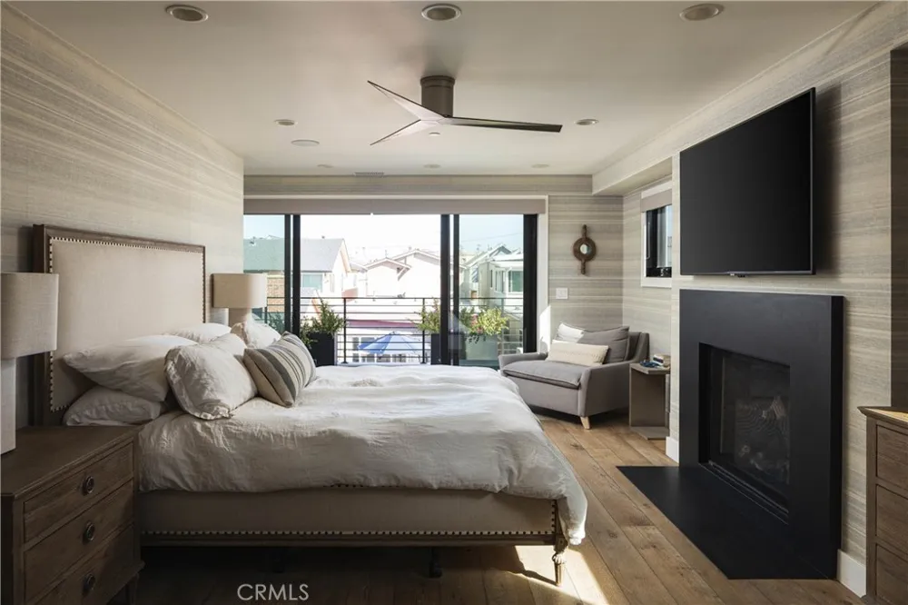 211 35th Newport Beach, CA 92663