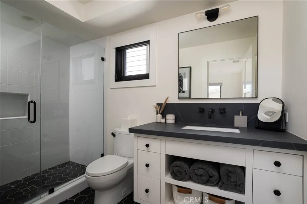 211 35th Newport Beach, CA 92663