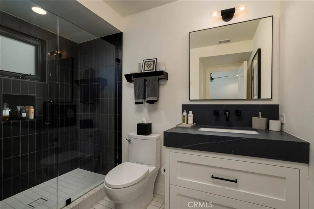 211 35th Newport Beach, CA 92663