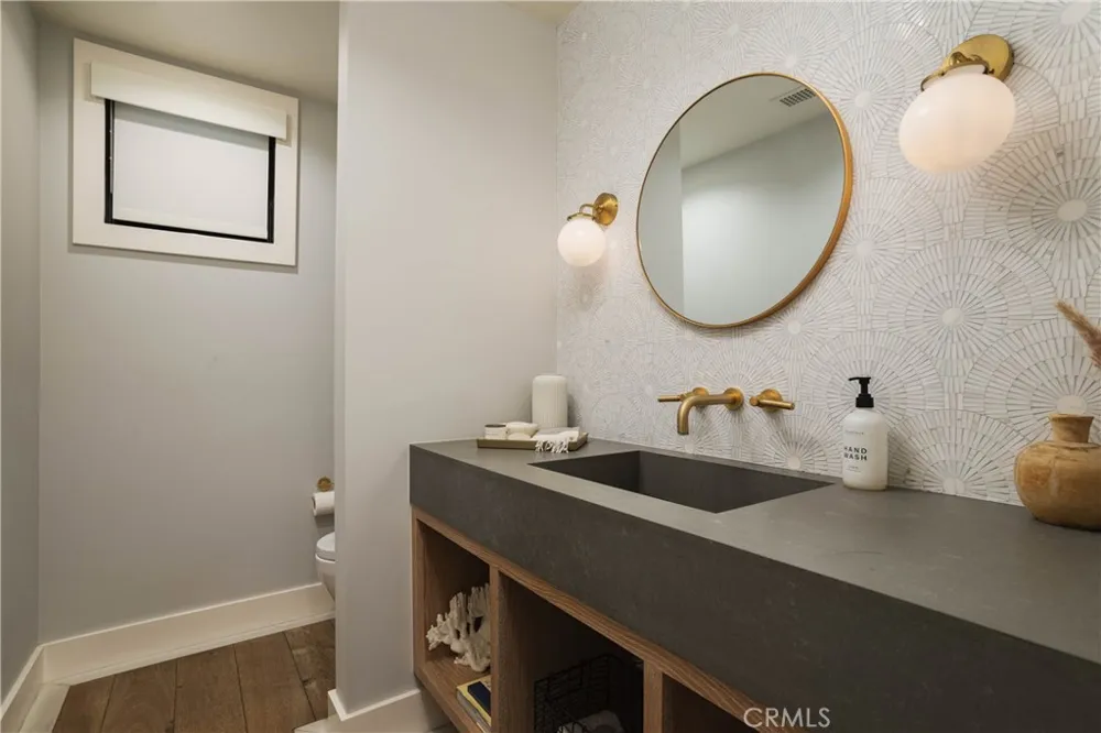 211 35th Newport Beach, CA 92663